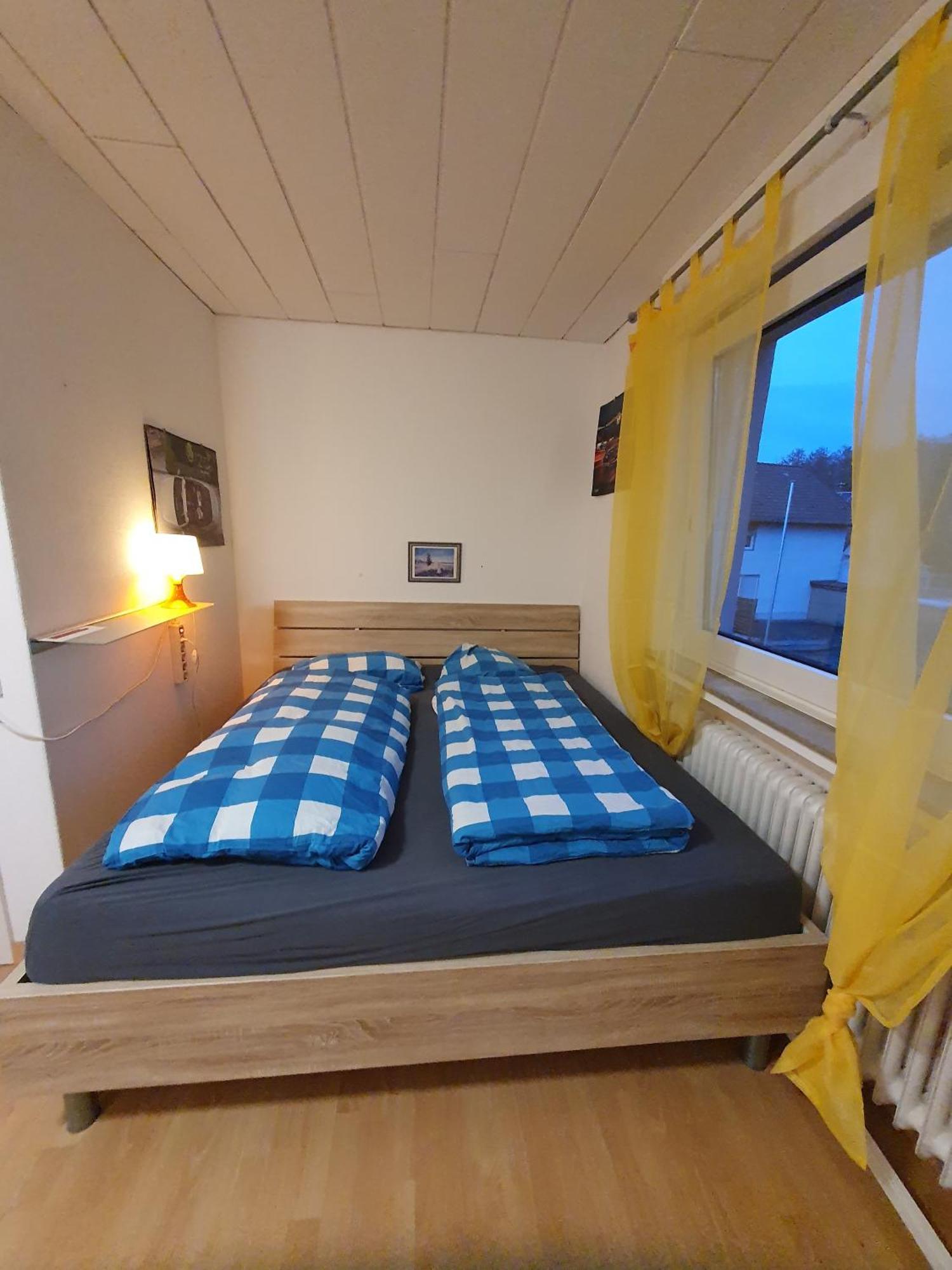 Geraumiges Ferienhaus Bad Salzuflen: Spacious 4-Bedroom Retreat for Business & Families Exterior photo