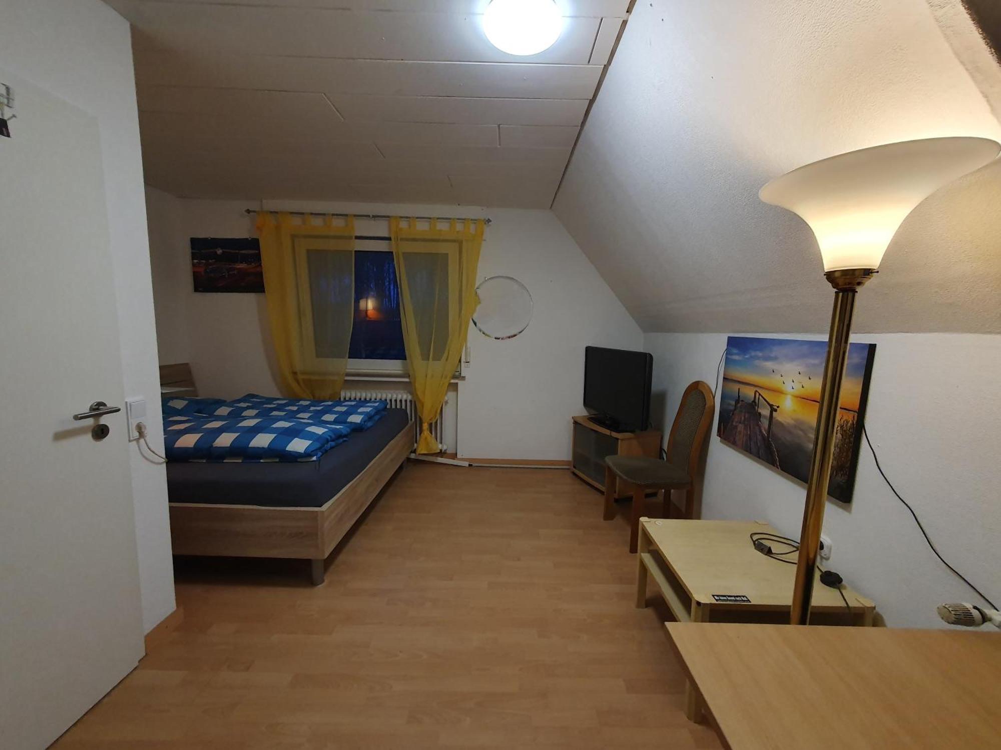 Geraumiges Ferienhaus Bad Salzuflen: Spacious 4-Bedroom Retreat for Business & Families Exterior photo
